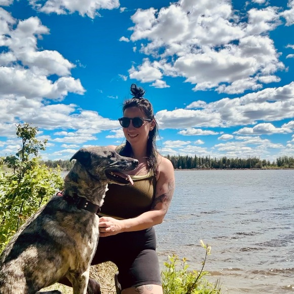 Meet your Posher, Desiree - Picture 1 of 1